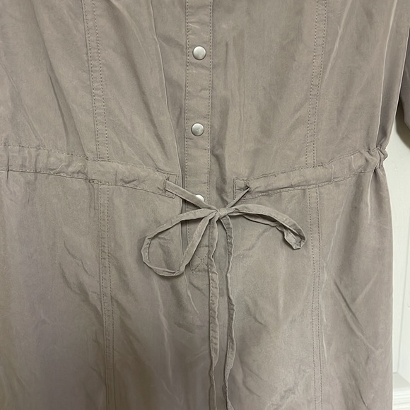 Forever 21 dress. Size medium. Great condition! - Picture 6 of 10